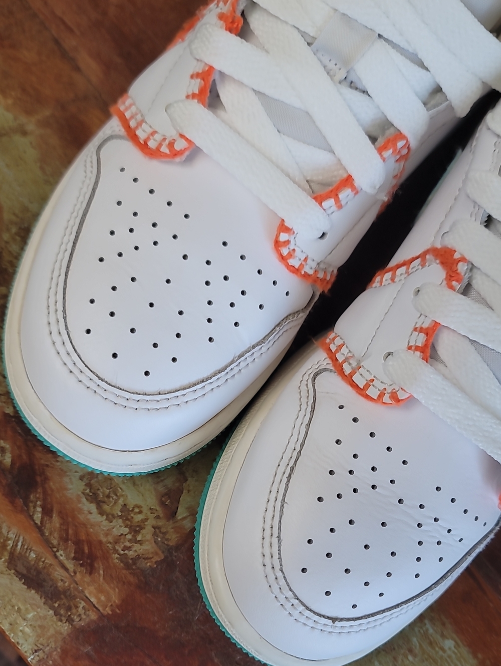 Nike Air Jordan 1 Mid SE 'Multi Knit' Wmns 6.5 (Good Condition) Fast Shipping - Picture 8 of 15